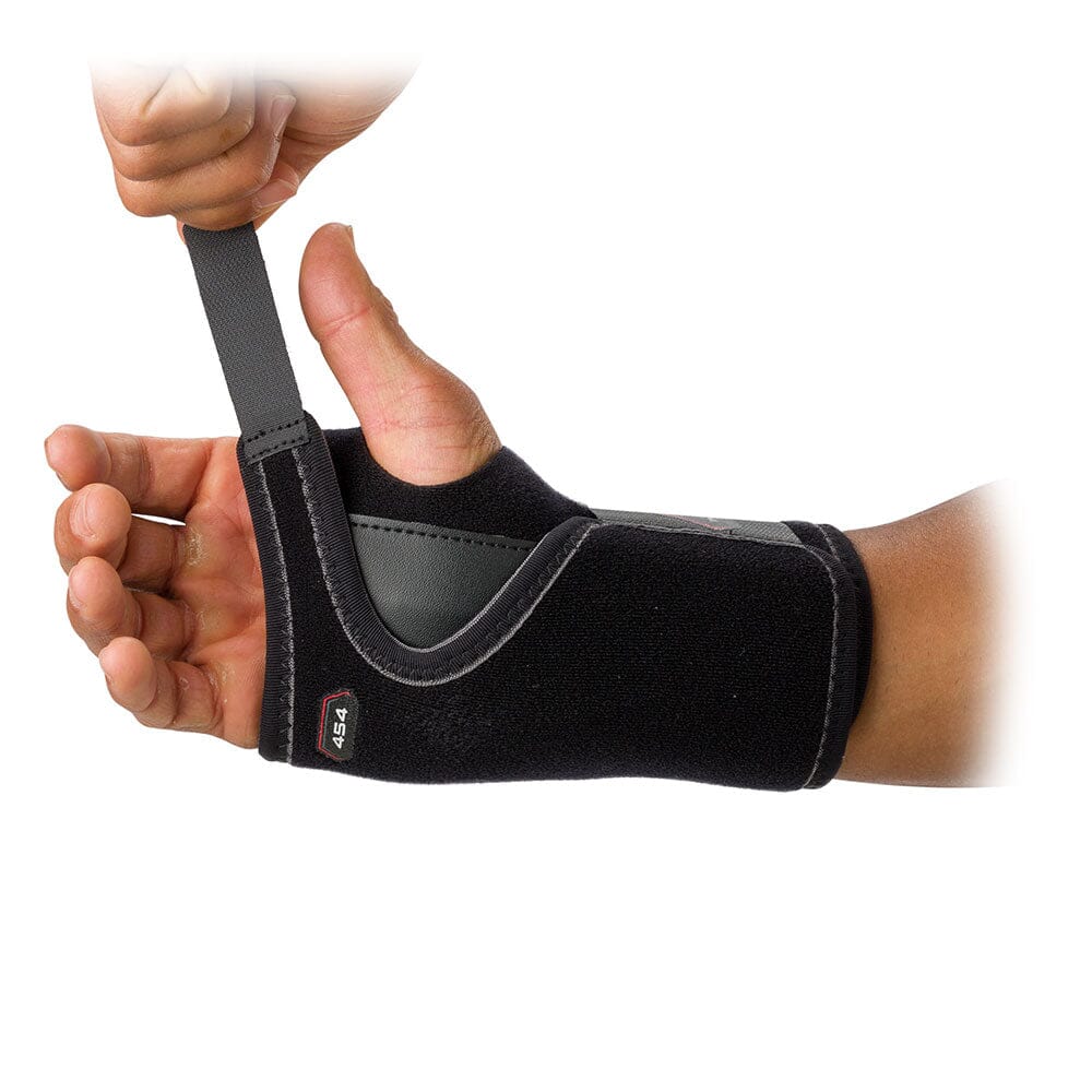 McDavid Wrist Brace/Adjustable