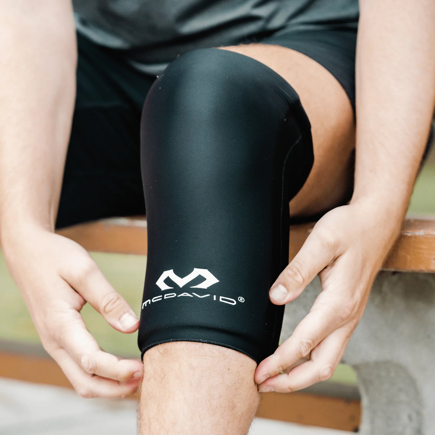 McDavid Flex Ice Therapy Knee/Thigh Compression Sleeve